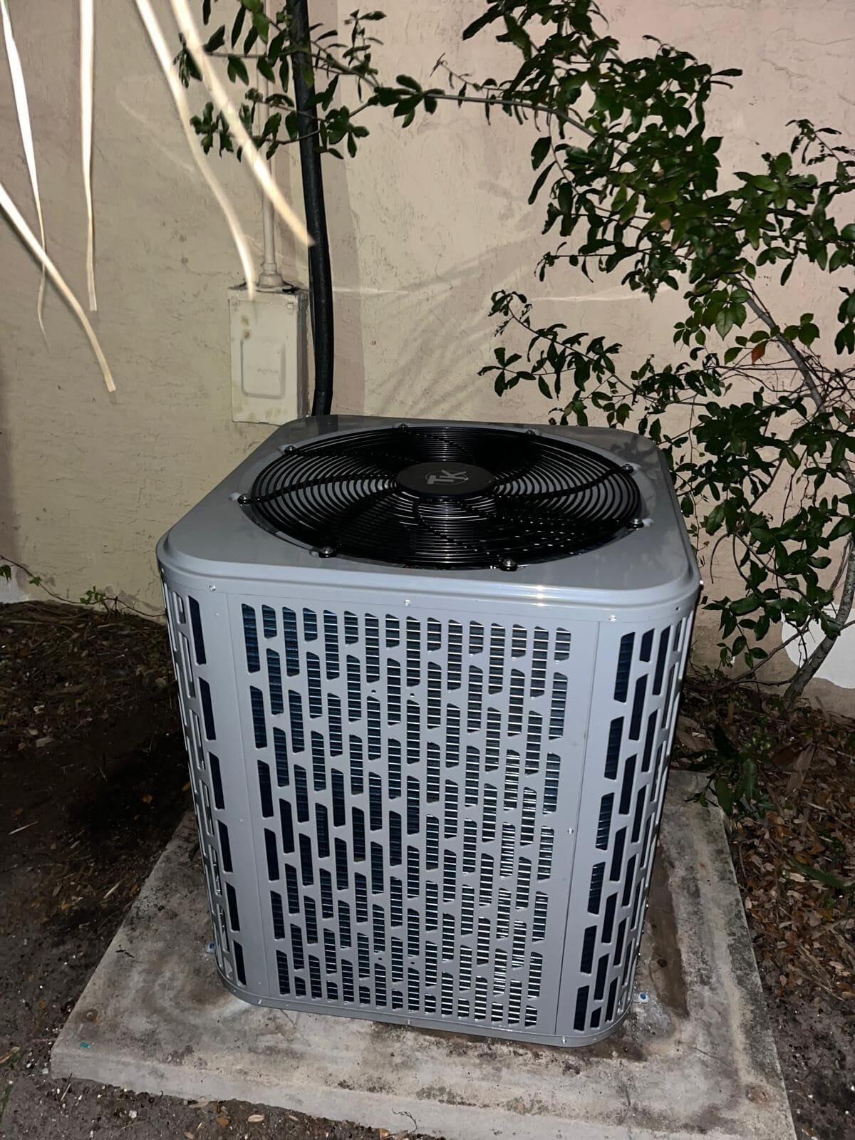 AC UNIT